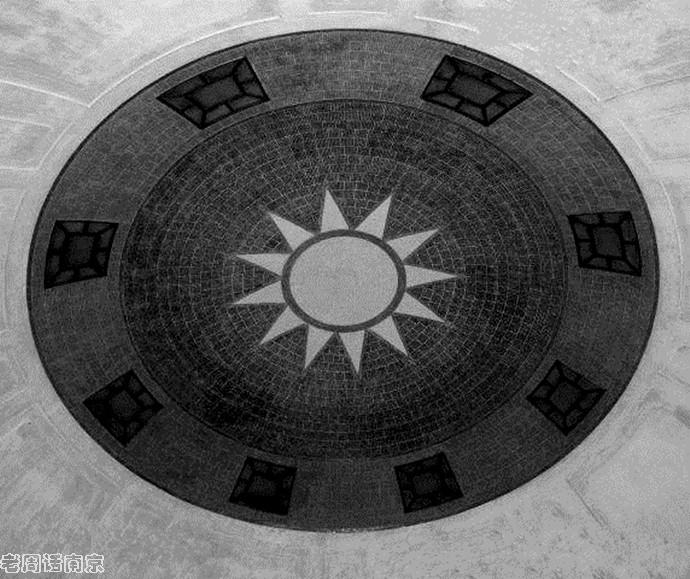 中山陵·墓圹里的中 山先生卧像